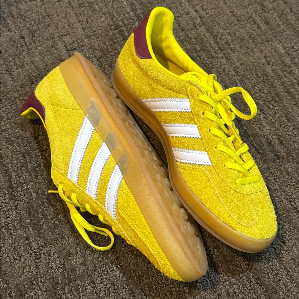 Adidas gazelle indoor bright yellow collegiate burgundy 8.5 woman never worn - Picture 2 of 7